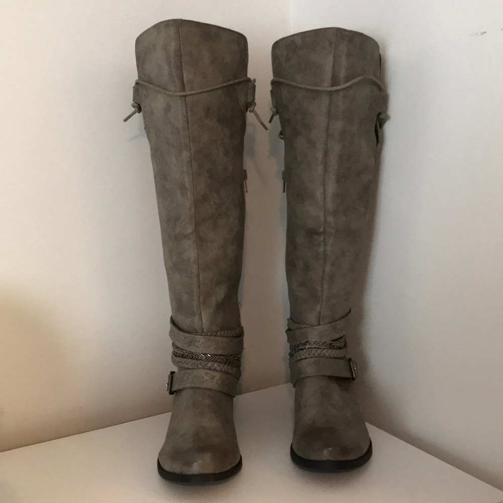boots.. never worn
